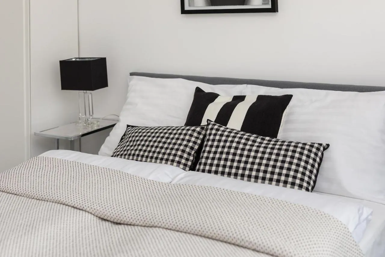 Plac Grzybowski Studio Near Metro Swietokrzyska By Noclegi Renters Warsaw Poland